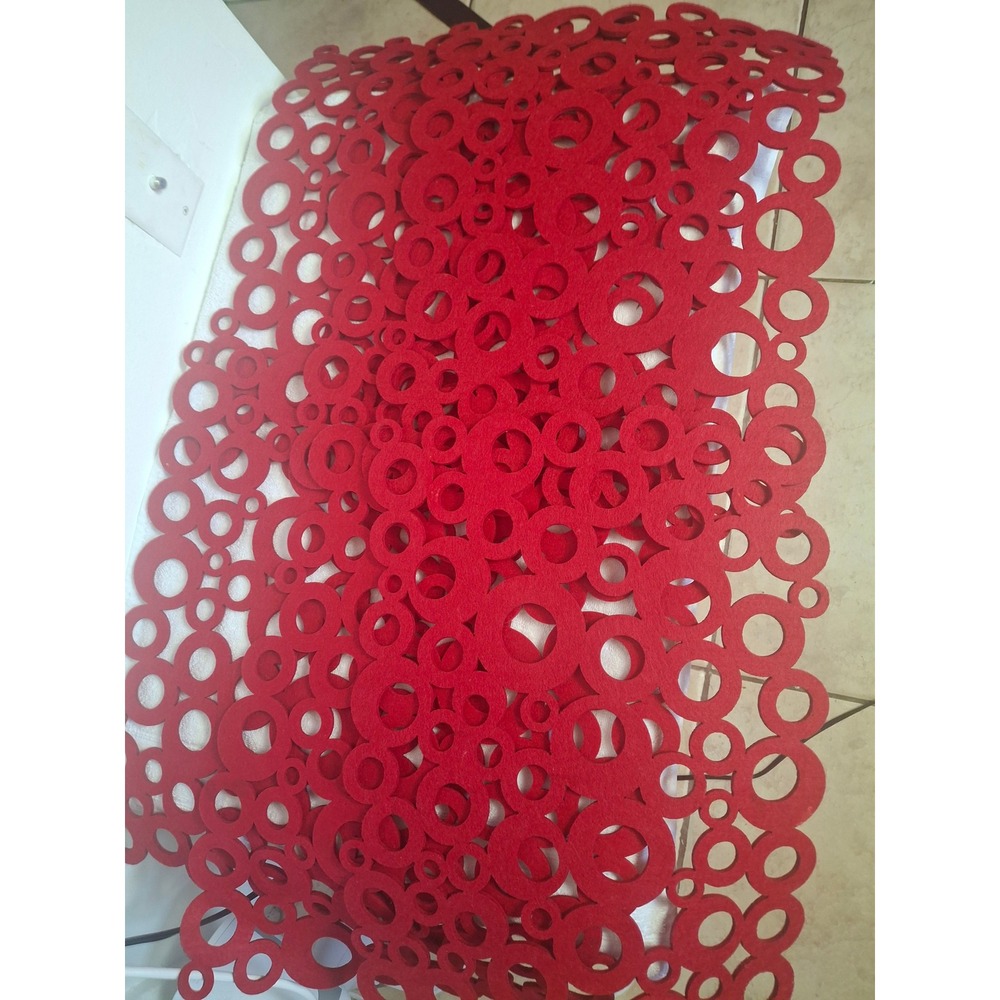 Red Felt Table Runner Interlocking Circle Geometric Cutout Modern Home Decorset6
